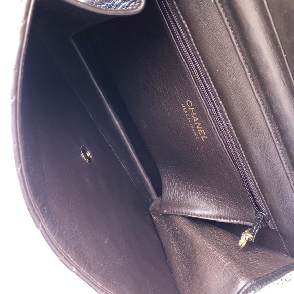 Chanel Single Flap Quilted Lambskin Shoulder Bag - Picture 6 of 14